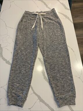 Offline by Aerie Snowday Textured Woven Joggers ~ Large ~ Black\White